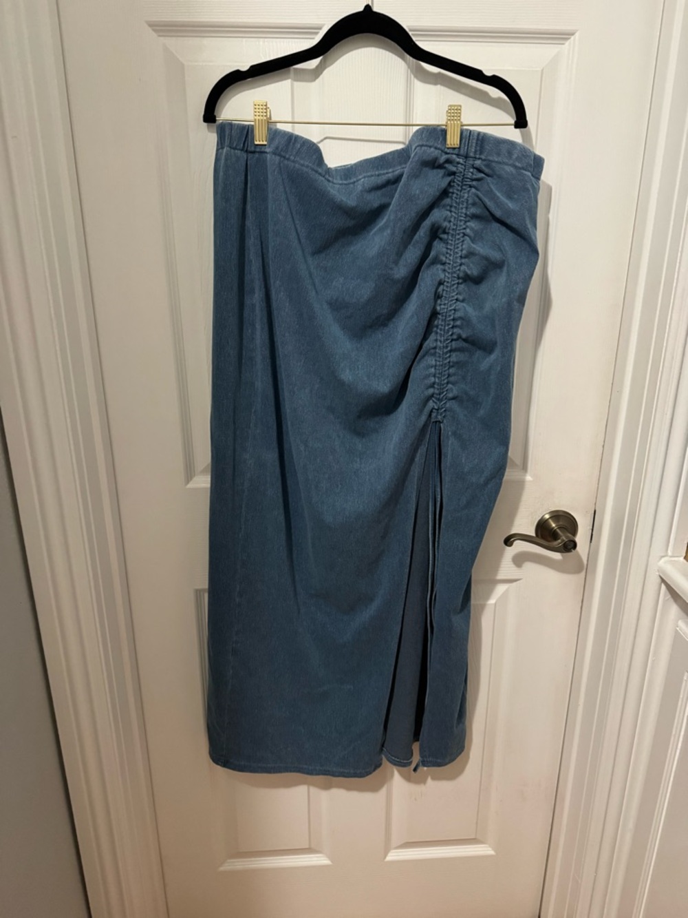 SHEIN Denim-Texture Blue Midi Skirt with Side Ruching